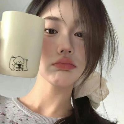 蜘蛛网中的女孩